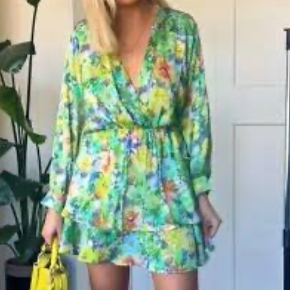 Zara Green Floral Surplice Neck Tiered Ruffle  Mini Dress NWT Size Large